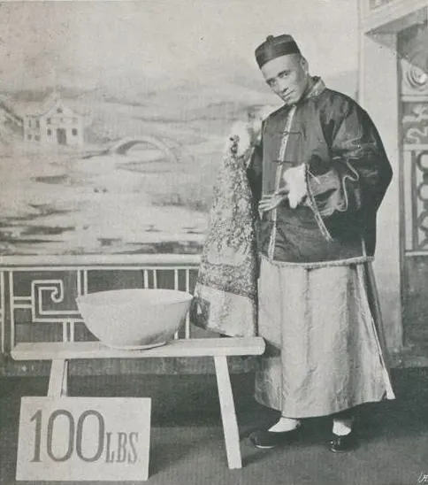Ching Ling Foo — The Original Chinese Conjuror, Náprstek Museum holding (1898 US-tour card)