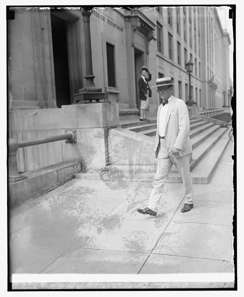 E. C. Yellowly, Chief of General Prohibition Agents, 1925, Library of Congress, hosted on Wikimedia Commons.